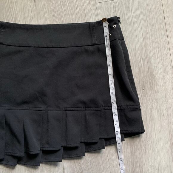 Y2K Guess Asymmetrical Skirt Size 28 - Picture 6 of 6